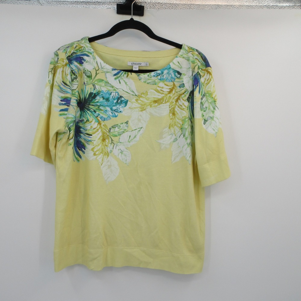 Chicos Yellow Tropical Floral Scoop Neck Short Sleeve Knit Top Size 1 Medium